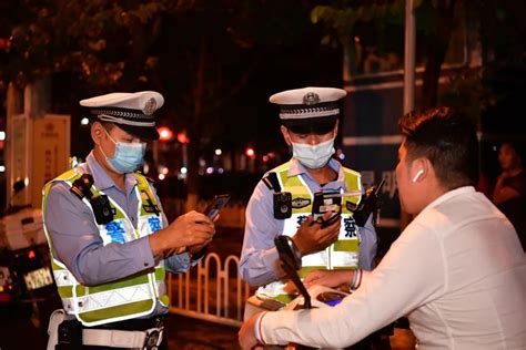 节日我在岗 围观！警察蜀黍的n种“五一”打开方式 澎湃号·政务 澎湃新闻 The Paper