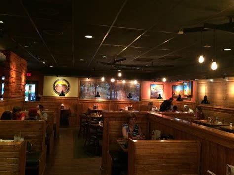 Outback Steakhouse Inside