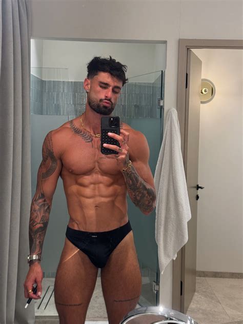 YANNI NICOLAU | Eff Ell Ee Ex 💪🏽 | Instagram