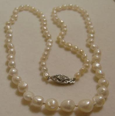 Antique Graduated Natural Mississippi Freshwater Pearl Necklace Pearl