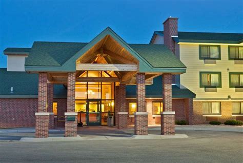 Pet Friendly Hotels in Lincoln, Nebraska accepting Dogs and Cats