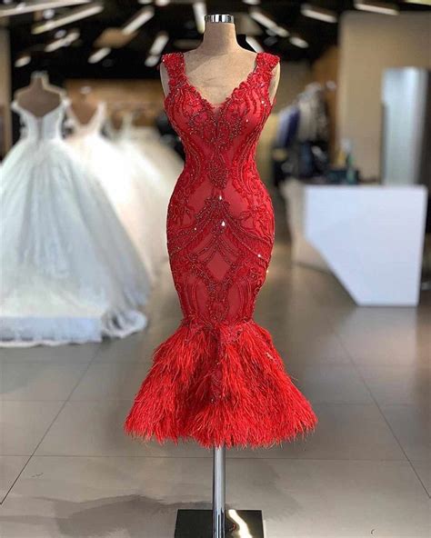 2020 Red Mermaid Evening Dresses Luxury Short Lace Appliqued Prom Gown