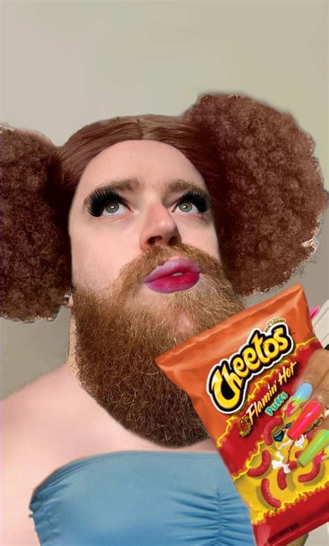 Transformei O Luba Em Uma Hot Cheetos Girl Scrolller