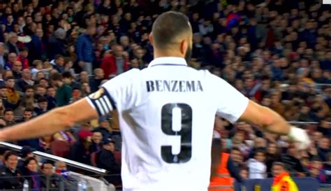 Sport Video Potop Barcelone Karim Benzema Hattrickom Odveo Real