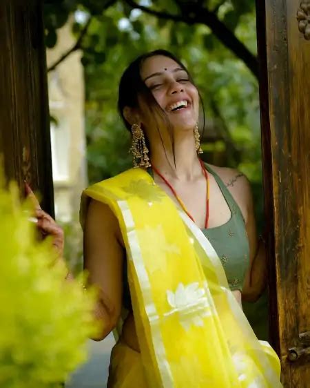 Diksha Sharma Top 20 Hot Pics And Photo