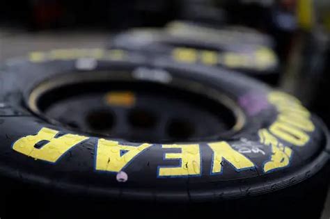 Why Do NASCAR Cars Change Tires So Often? – Motor Sports Racing