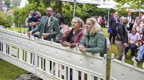 Sch Tzenfest H Ingsen Grandiose Bilder Vom Vogelschie En