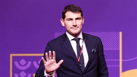 Iker Casillas Claims Twitter Was Hacked After Deleting I M Gay Tweet