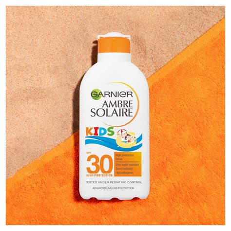 Garnier Ambre Solaire Naptej Gyerek FF 30 200 Ml Water Resis