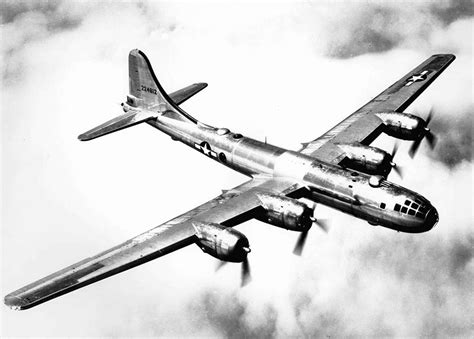 Exploring The Parks The World War Ii Bomber At The Bottom Of Lake Mead