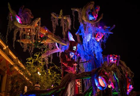 Mickeys Halloween Party At Disneyland Tips Disney Tourist Blog