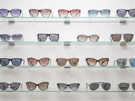 How to Choose Your Sunglasses Lenses | Leightons Opticians