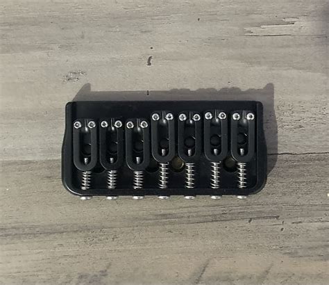 Hipshot String Bridge Black Reverb