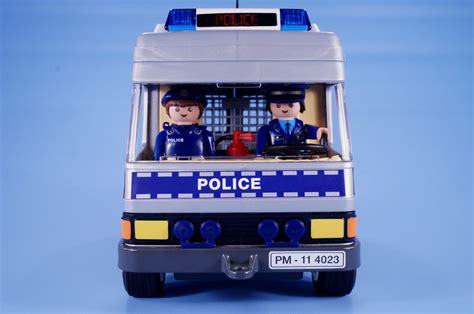 PLAYMOBIL POLICE VAN WITH FLASHING LIGHTS FIGURES AND ACCESSORIES 4023 | eBay