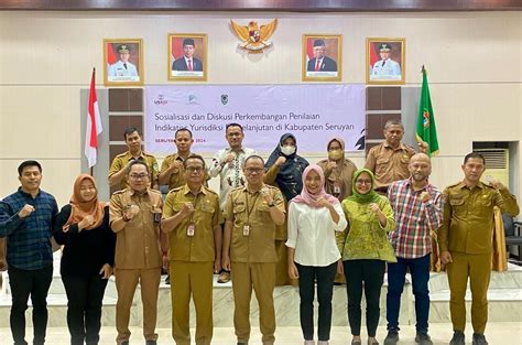 Penjabat Pj Bupati Seruyan Djainuddin Noor Saat Tandatangan Mou Di Sela Kegiatan Workshop