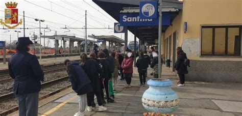 Train To Be Cool La Polizia Ferroviaria Tra Gli Studenti