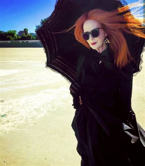 Ahs Cast Witchy Outfit Sarah Paulson All Black Everything Coven