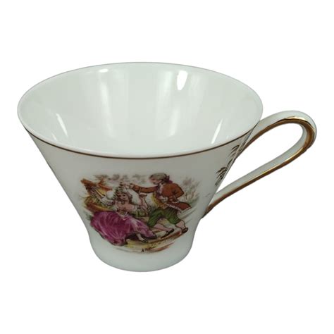 Lot De Tasses Et Soucoupes En Porcelaine Fine Sofafils Dor Es L Or