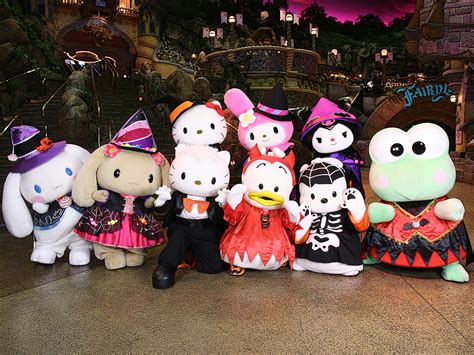 Hello Kitty Land Tokyo hosts its first Halloween-Cosplay party - Japan ...