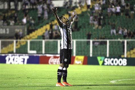 Figueirense anuncia empréstimo de um dos destaques da temporada 2022