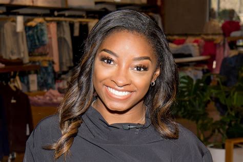 Simone Biles Us Turnstar Heiratet Nfl Spieler Jonathan Owens Gala De