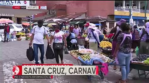 Santa Cruz largas filas de vehículos se observan en las trancas a