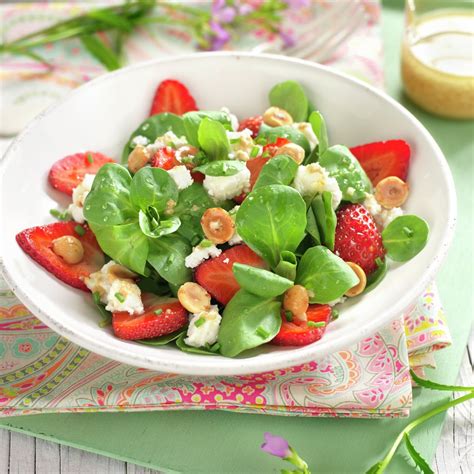 Ensalada de canónigos y queso de cabra con vinagreta