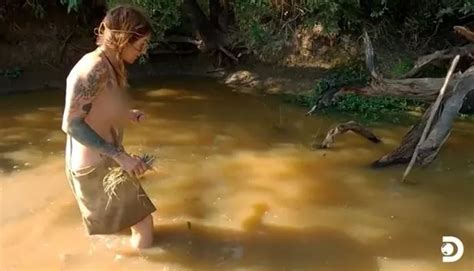 Naked And Afraid Contestant Eats Blood Bloated Leeches As They Re Driven To Desperation The