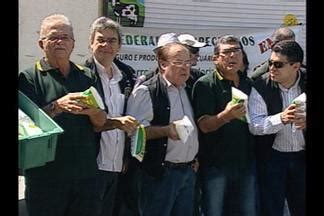 Jpb Fiscais Agropecu Rios Fazem Distribui O De Leite Em Protesto Na