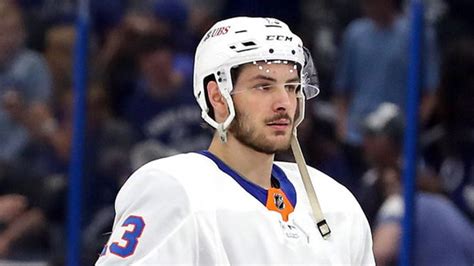 Islanders' Mathew Barzal must be more disciplined this upcoming season