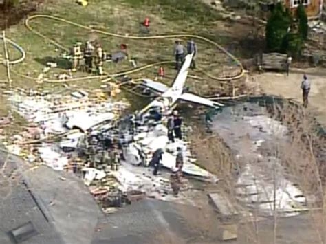 Plane Crashes Into Ohio Home 1 Dead Faa Abc News