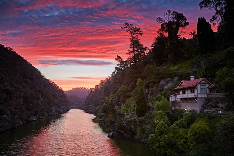time guide  launceston   tamar valley australia