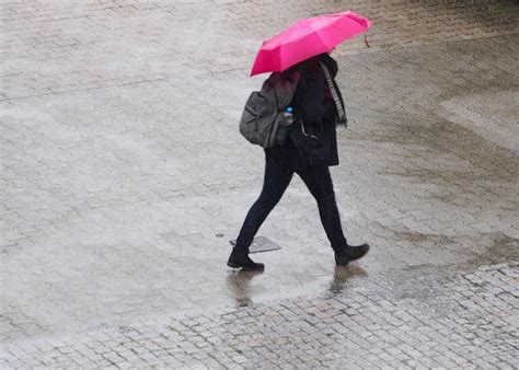 Agrarwetter Typisches Aprilwetter Mit F Hn Saharastaub Und Einzelnen