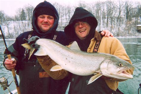 Index of /Assets/Niagara-River-Photos/Fishing-pictures