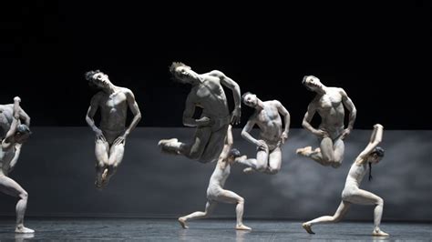 Le Sacre Du Printemps Zweiteiliger Ballettabend Von Bryan Arias Und