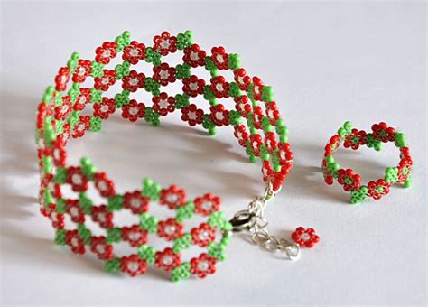 Pin Von Clementine Cross Auf Beaded Flowers