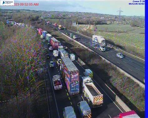 M25 Clockwise Carriageway Reopens After Five Hours Following Concern