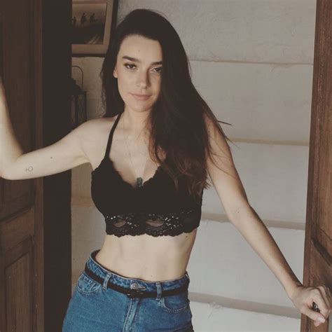 6 Hot Sexy Mariana Molina Bikini Pics