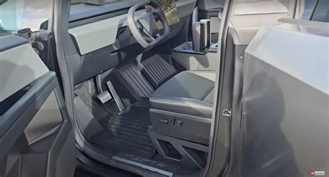 First look at Tesla Cybertruck's new interior option