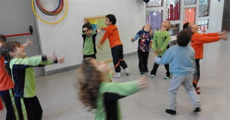 Comunitat De Petits De L Escola Enxaneta P Fem Danses