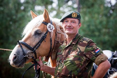 Vijf Vragen Aan 07 Defensiekrant