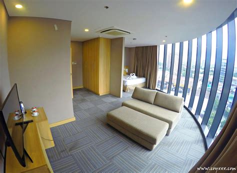 cOyxXx: Hotel Review: Madison 101 Hotel + Tower