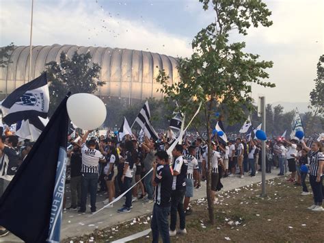 Impresionante As Fue El Recibimiento Que Le Dio Su Afici N A Los