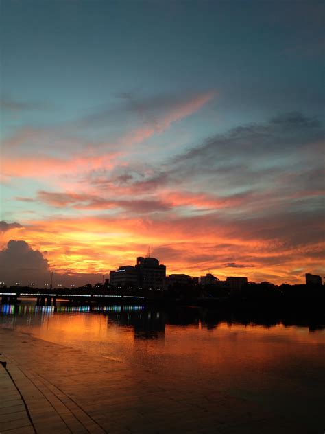 Sunset At Iloilo River Esplanade The Longest Linear Park In The