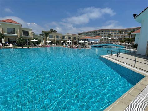 TUI BLUE Atlantica Aeneas Resort - Swimming Pool | AccessAble