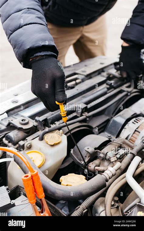 Mechanic Hands Working Engine Hi Res Stock Photography And Images Alamy