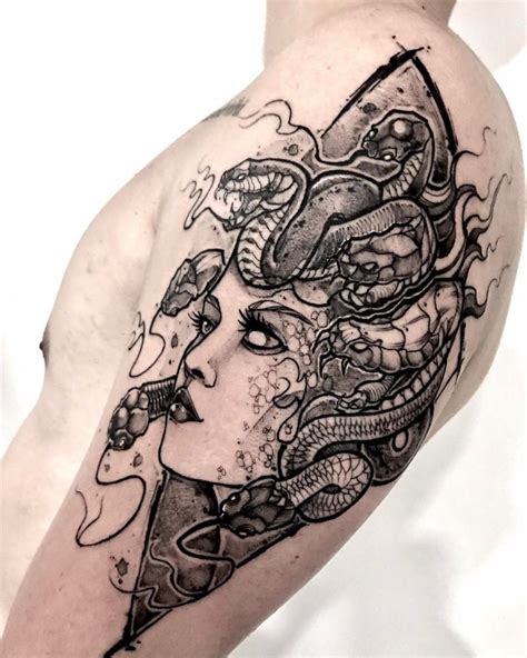 Tatuagem de medusa Significado e inspirações Blog Tattoo2me