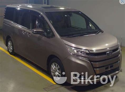 Toyota Noah G Sunroof 2018 For Sale In Malibag Bikroy