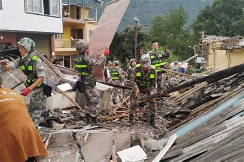 Korban Tewas Akibat Gempa Bumi Di Sichuan China Melonjak Jadi