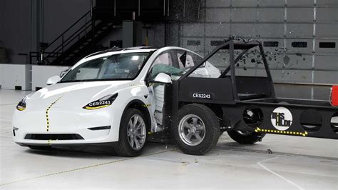 Only 48 Models Earn 2023 IIHS Top Safety Pick Award Due To New Regs